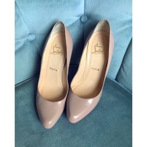 Christian Louboutin nude matte patent pumps 37.5